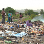 Nigeria Menschen auf der Müllhalde