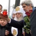  Foto zeigt Patriarch Filaret im März 2014 zusammen mit US-Aussenminister John Kerry in Kiew.